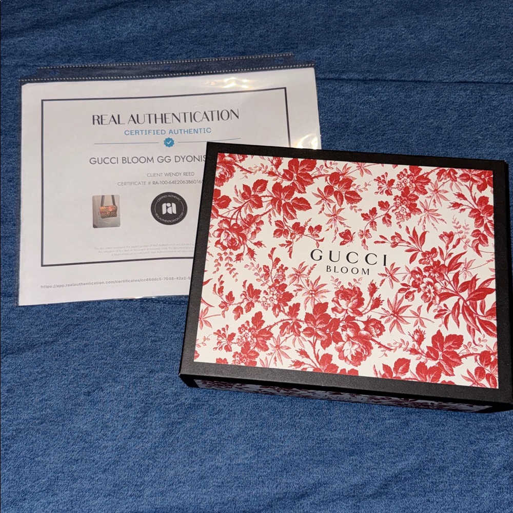 Gucci Beige and Red Floral Shoulder Bag, GUC, Gucci Dust Bag, Box & COA - Picture 3 of 12